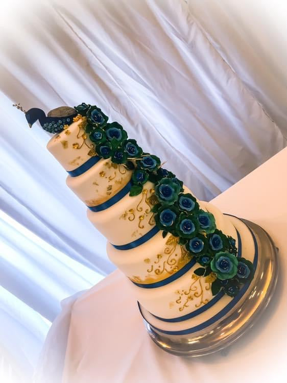 Peacock wedding cake