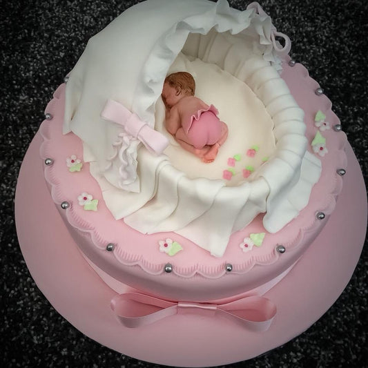 Fondant baby basket